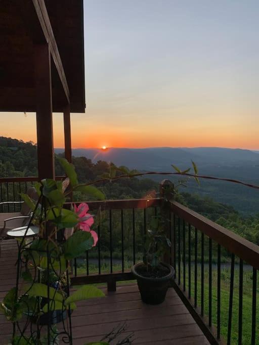 Fancy Gap Blue Ridge Parkway Panoramic Paradise-60 Mile View מראה חיצוני תמונה